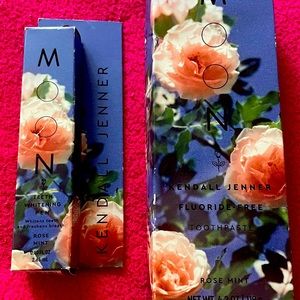 Kendall Jenner whitening toothpaste +pen (Flouride free)